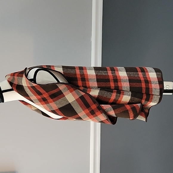 Fall Vest - Picture 3 of 4